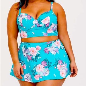 Torrid 2 piece bathing suit, NWT & liner
